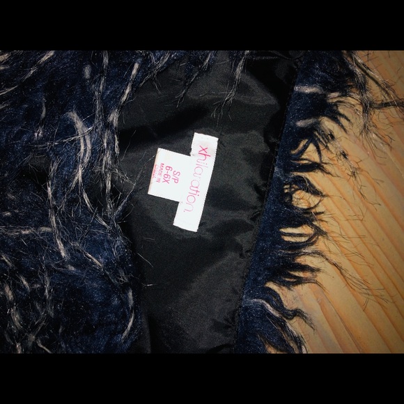 Girls “fluff” vest - Picture 2 of 2